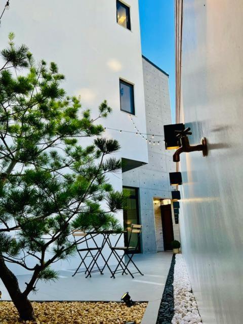 日日見宅 Apartment Huwei Exterior photo